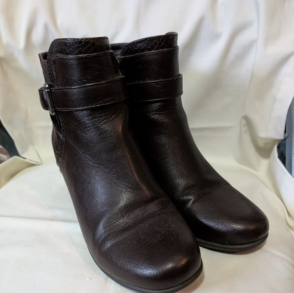 Croft & Barrow Elegant Black Leather Ankle Boots Sz 9wide